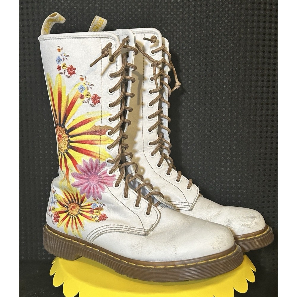 Vintage Rare Dr martens !B99 14 Eye Flower Burst White Zip Up Boots Floral